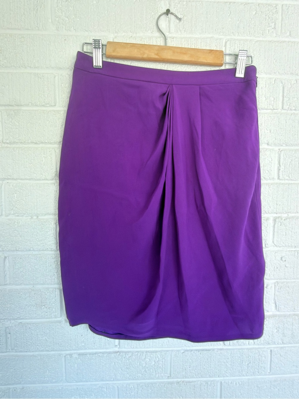 Gucci Violet Silk Center-Pleat Pencil Skirt Size 42